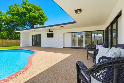4407 W Park Rd, Hollywood, FL 33021 - Photo 13