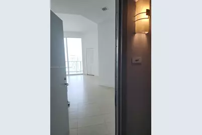 300 S Biscayne Blvd #PH-3807, Miami, FL 33131 - Photo 3
