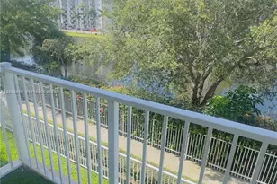 2036 NE 167th St, North Miami Beach, FL 33162 - Photo 15