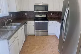 2036 NE 167th St, North Miami Beach, FL 33162 - Photo 9
