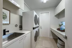 2458 Provence Ct, Weston, FL 33327 - Photo 79