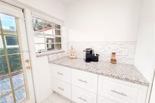 16295 Laurel Dr, Weston, FL 33326 - Photo 35