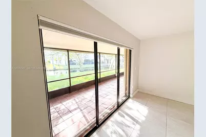 16295 Laurel Dr #2, Weston, FL 33326 - Photo 17