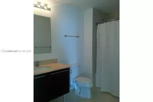 1900 N Bayshore Dr, Miami, FL 33132 - Photo 5