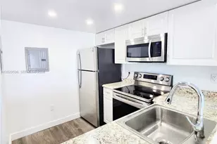 16465 NE 22nd Ave, North Miami Beach, FL 33160 - Photo 5
