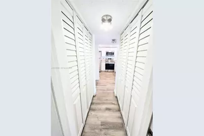 16465 NE 22nd Ave #610, North Miami Beach, FL 33160 - Photo 19