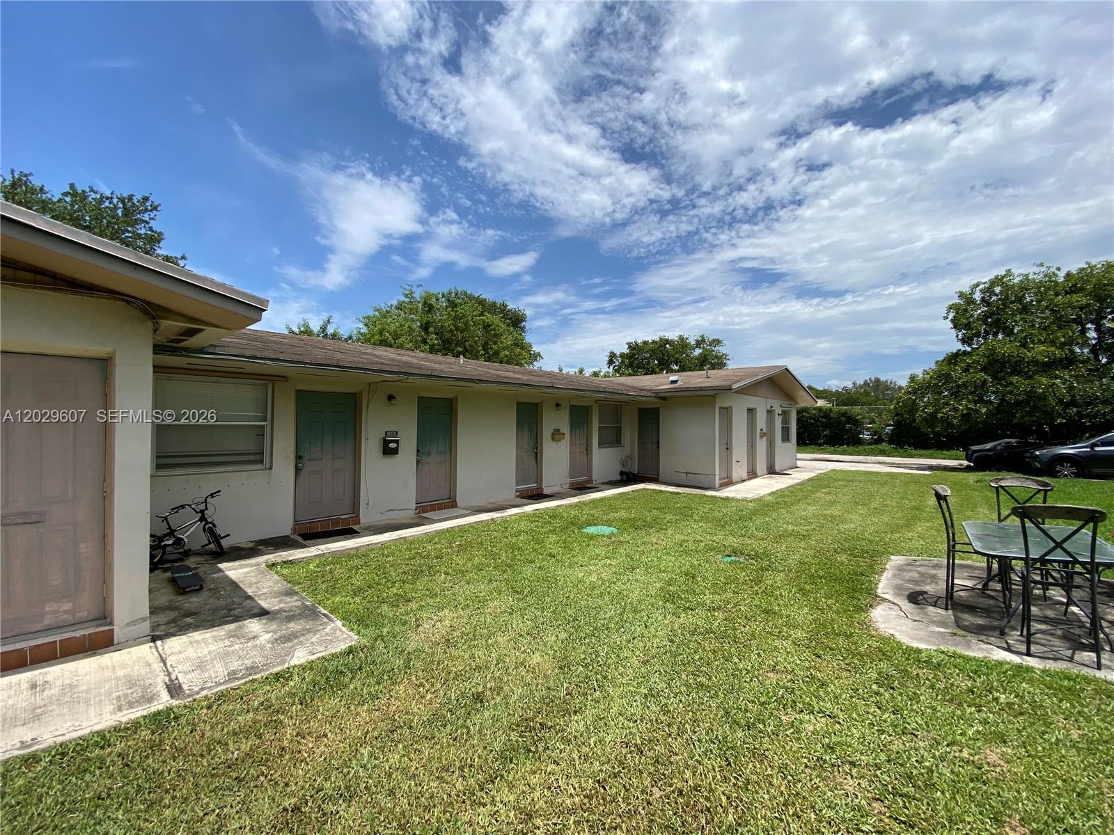 2400 NE 188th St #2404 main architectural view