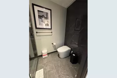 20 NE 11th St #3306B, Miami, FL 33132 - Photo 11