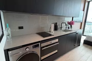 20 NE 11th St, Miami, FL 33132 - Photo 5