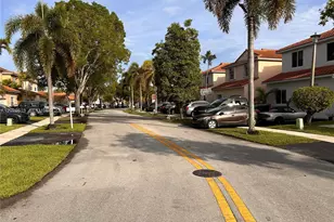 17835 SW 10th Ct, Pembroke Pines, FL 33029 - Photo 3