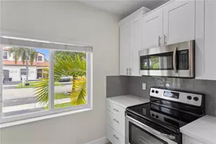 17835 SW 10th Ct, Pembroke Pines, FL 33029 - Photo 7