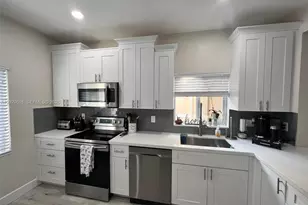 17835 SW 10th Ct, Pembroke Pines, FL 33029 - Photo 7