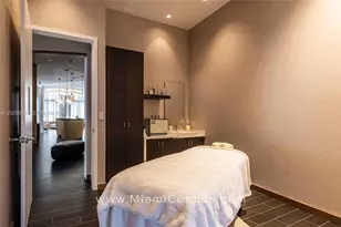 851 NE 1st Ave, Miami, FL 33132 - Photo 37