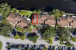 661 Kensington Pl, Wilton Manors, FL 33305 - Photo 3