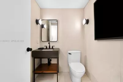 5875 Collins Ave #501, Miami Beach, FL 33140 - Photo 17