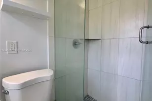 415 75th St, Miami Beach, FL 33141 - Photo 15