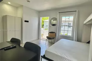 415 75th St, Miami Beach, FL 33141 - Photo 17