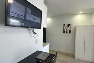 415 75th St, Miami Beach, FL 33141 - Photo 21