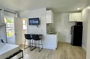 415 75th St, Miami Beach, FL 33141 - Photo 11