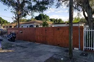 1756 NW 94th St, Miami, FL 33147 - Photo 9