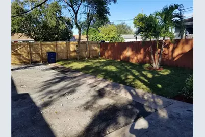 1756 NW 94th St #Front, Miami, FL 33147 - Photo 7