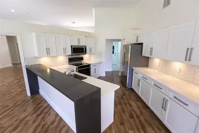 280 Landings Blvd #280, Weston, FL 33327 - Photo 13