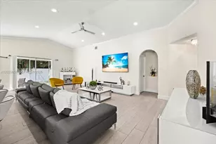 19187 NW 13th Ct, Pembroke Pines, FL 33029 - Photo 9