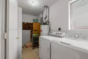 5830 SW 89th Ct, Miami, FL 33173 - Photo 15