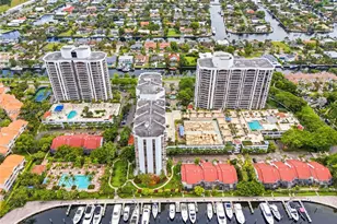 3610 Yacht Club Dr, Aventura, FL 33180 - Photo 23