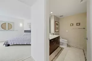 3610 Yacht Club Dr, Aventura, FL 33180 - Photo 21