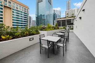 185 SE 14th Terrace, Miami, FL 33131 - Photo 21