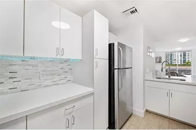 185 SE 14th Ter #1410, Miami, FL 33131 - Photo 7