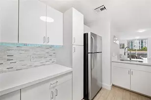 185 SE 14th Terrace, Miami, FL 33131 - Photo 7