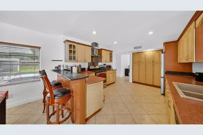 9605 SW 187th St, Cutler Bay, FL 33157 - Photo 15