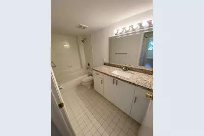8323 Lake Dr #302, Doral, FL 33166 - Photo 5