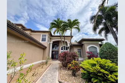10445 Canterbury Ct, Davie, FL 33328 - Photo 5
