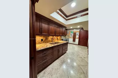 10445 Canterbury Ct, Davie, FL 33328 - Photo 107