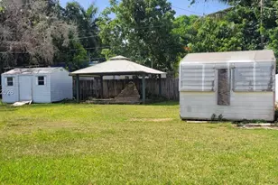 701 NE 14th St, Homestead, FL 33030 - Photo 17
