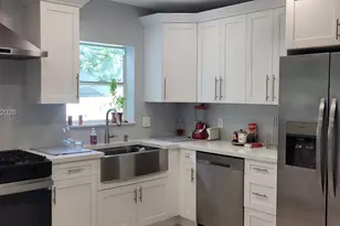 701 NE 14th St, Homestead, FL 33030 - Photo 3