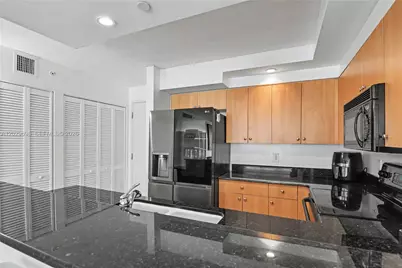 6917 Collins Ave #605, Miami Beach, FL 33141 - Photo 15
