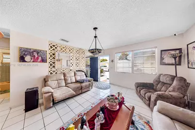 3532 NW 4th Ter, Miami, FL 33125 - Photo 9