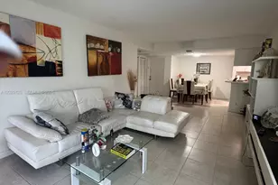 9811 Westview Dr, Coral Springs, FL 33076 - Photo 7