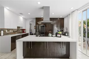 8741 NW 110th Ave, Doral, FL 33178 - Photo 15