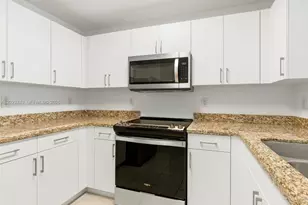 10 Aragon Ave, Coral Gables, FL 33134 - Photo 11