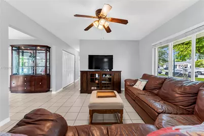 5101 SW 127th Pl, Miami, FL 33175 - Photo 13