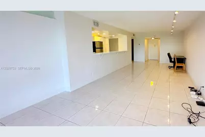 800 Parkview Dr #323, Hallandale Beach, FL 33009 - Photo 13