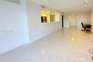 800 Parkview Dr, Hallandale Beach, FL 33009 - Photo 13