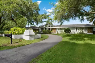 13300 SW 69th Ave, Pinecrest, FL 33156 - Photo 3