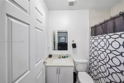 2249/2251 NW 66th St, Miami, FL 33147 - Photo 43