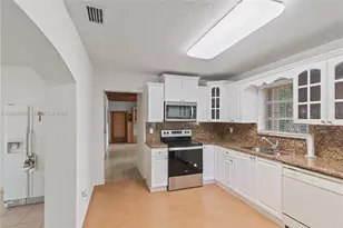 210 E 61st St, Hialeah, FL 33013 - Photo 33